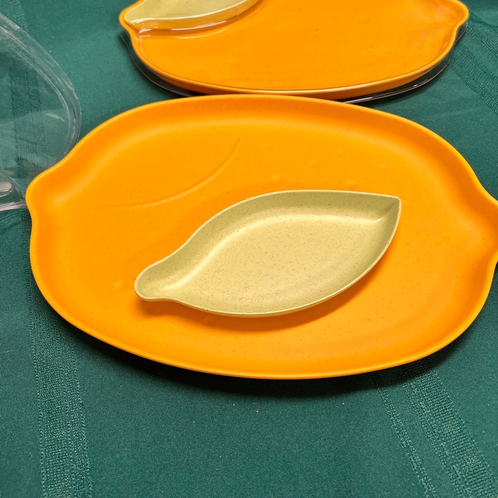 Lemon plastic  reusable platter 2 trays - Picture 4 of 7